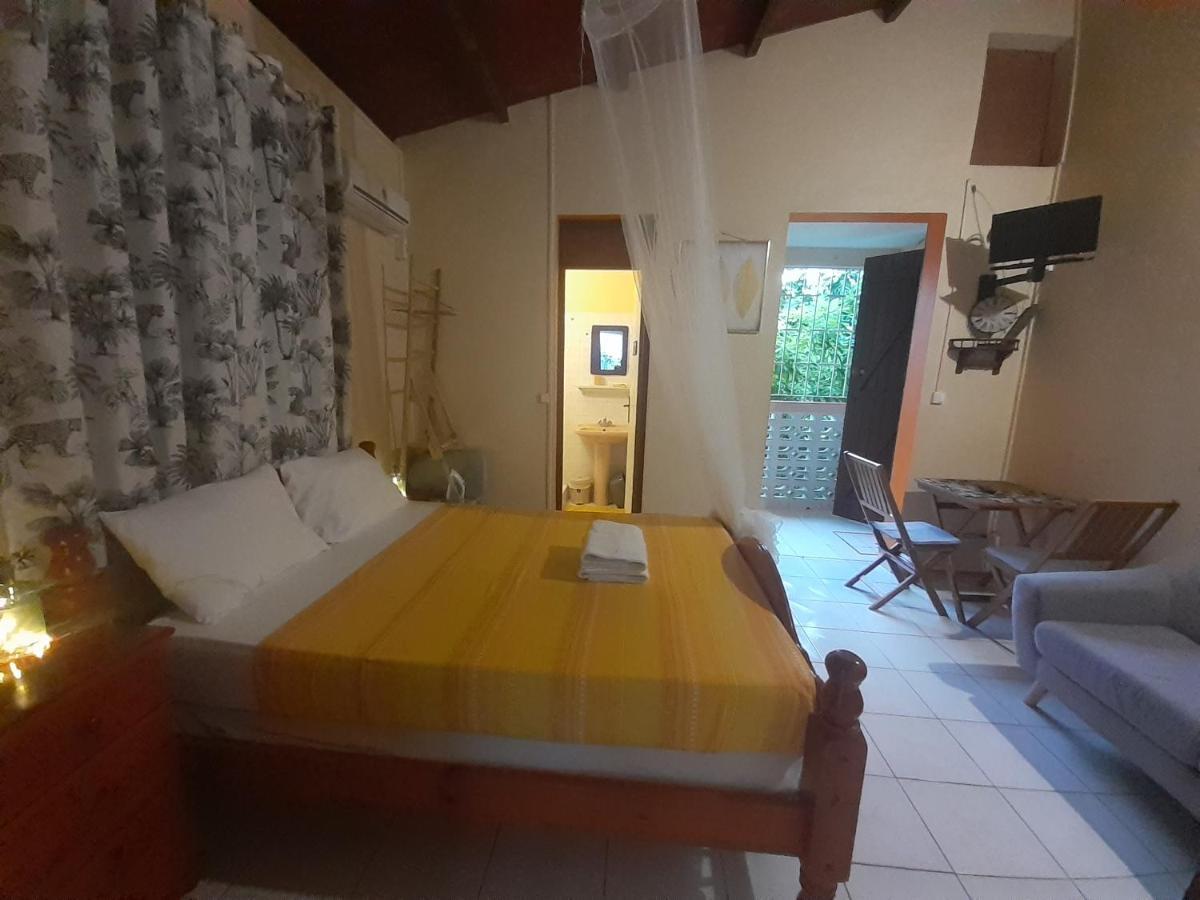 Studio Independant Chez L Habitant- Grand-Bourg  Dış mekan fotoğraf